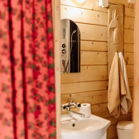 Na Uboczu Alpesi faház *