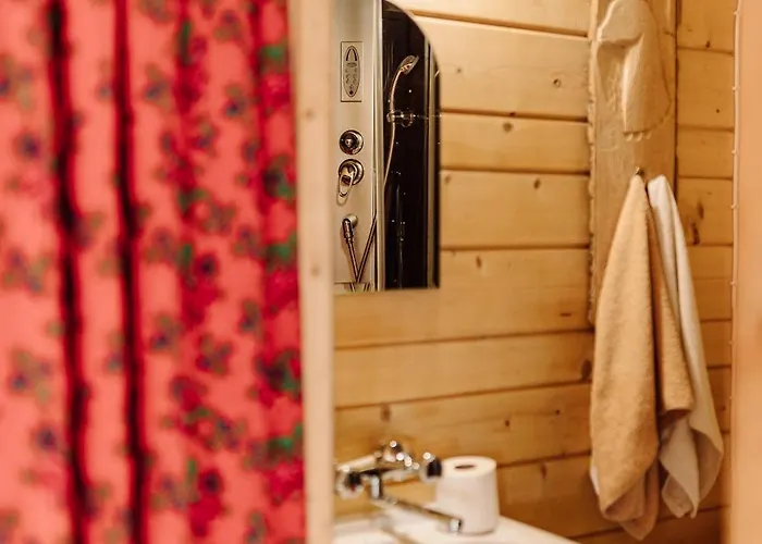 Na Uboczu בקתה *